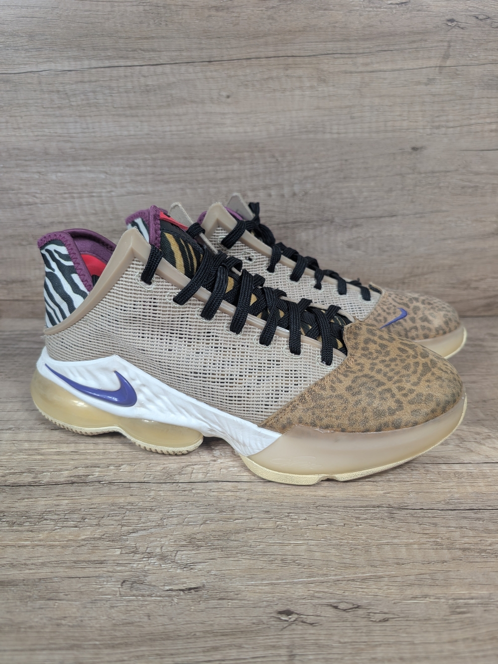 Nike LeBron XIX Low DM1058-200 Rattan Dark Iris Safari Athletic Mens Size 9/9.5